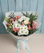 Букет цветов из:  Розы, Лизиантусы и Хризантемы в Деденево