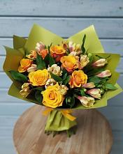 Букет цветов из:  Альстромерии и Розы в Деденево