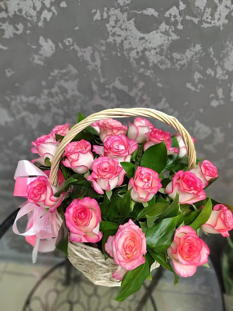 Цветочная композиция из Розы в корзине в Деденево