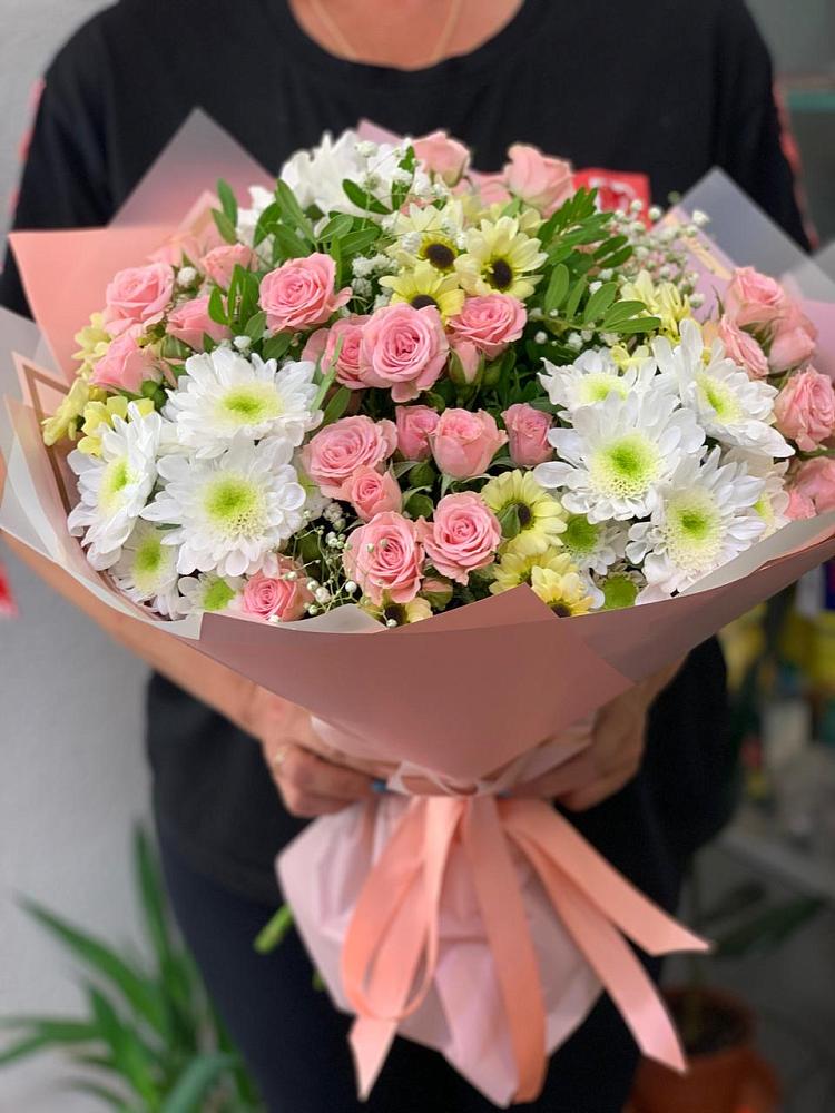 Букет цветов из: Розы и Хризантемы в Деденево