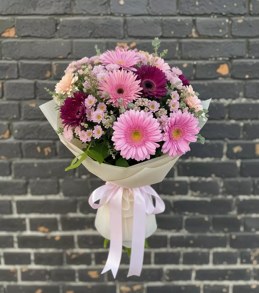 Букет цветов из: Герберы и Хризантемы в Деденево