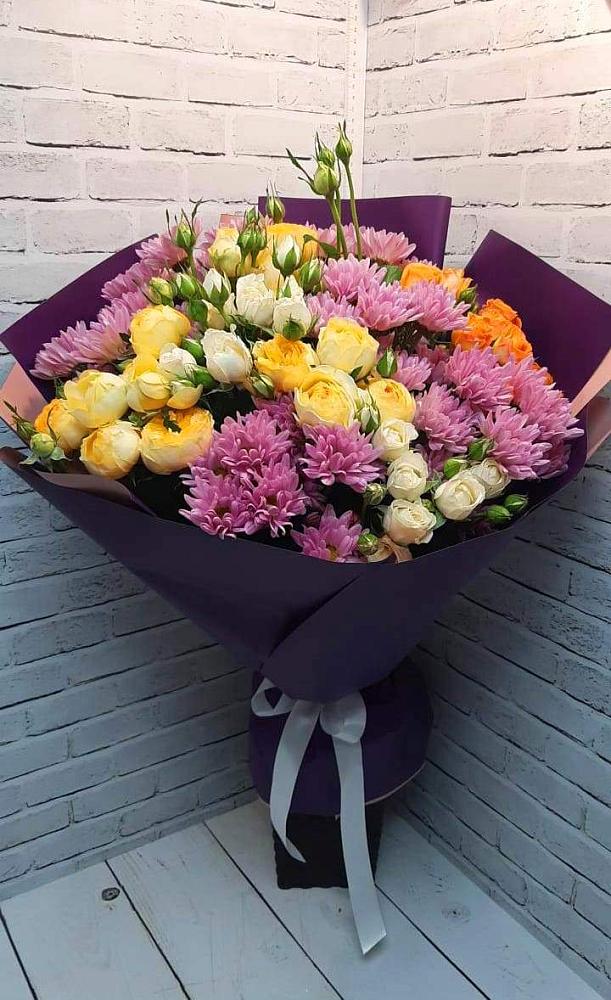 Букет цветов из: Хризантемы и Розы в Деденево