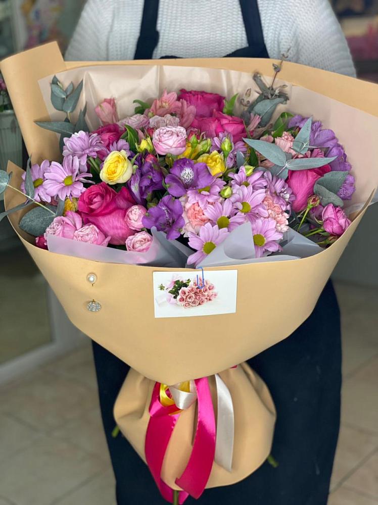 Букет цветов из: Хризантемы, Гвоздики и Альстромерии в Деденево