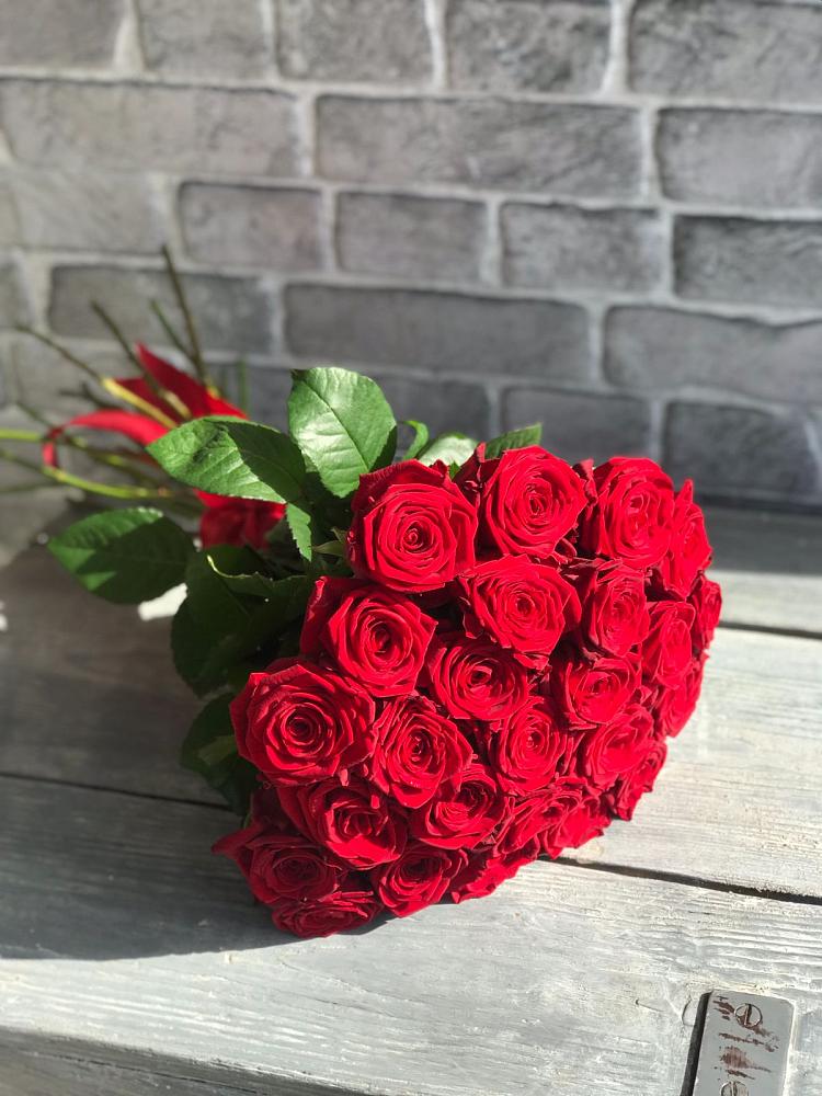 Букет Красные розы Фридом в Деденево