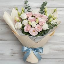 Букет цветов из:  Лизиантусы в Деденево