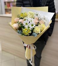 Букет цветов из:  Альстромерии, Розы и Хризантемы в Деденево