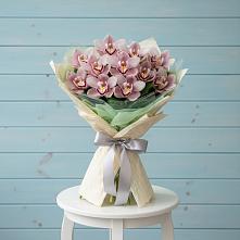 Букет цветов из:  Орхидеи и Розы в Деденево