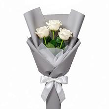 Букет 3 белые розы в Деденево