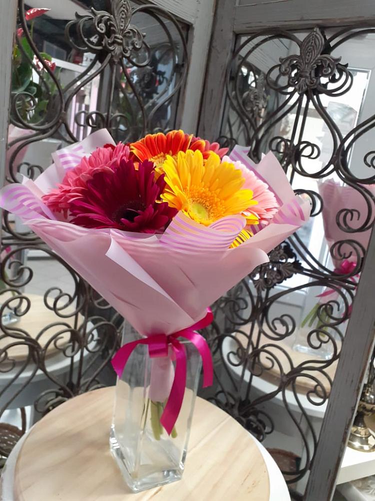 Букет цветов из: Герберы в Деденево