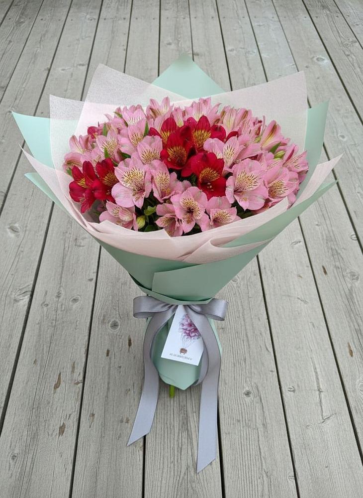 Букет цветов из: Альстромерии в Деденево
