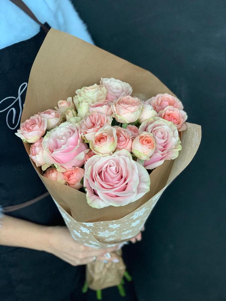 Букет цветов из: Хризантемы и Розы в Деденево