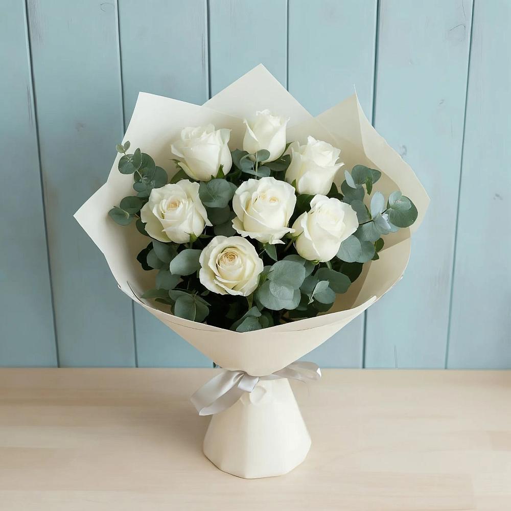 Букет Белые розы в Эвкалипте в Деденево