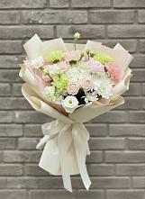 Букет цветов из:  Гвоздики, Розы, Лизиантусы и Хризантемы в Деденево
