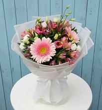Букет цветов из:  Герберы, Альстромерии и Лизиантусы #REPLACE_PRED# Деденево