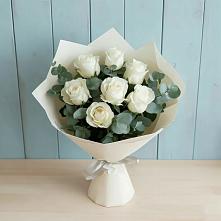 Букет Белые розы в Эвкалипте в Деденево