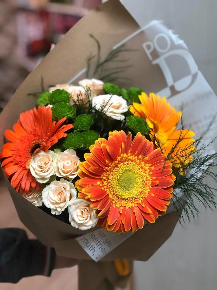 Букет цветов из: Герберы, Хризантемы и Розы в Деденево