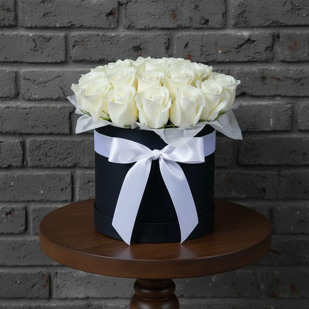 Цветочная композиция из Розы в шляпной коробке в Деденево