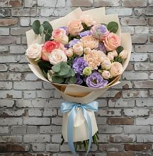 Букет цветов из:  Розы, Лизиантусы и Гвоздики в Деденево